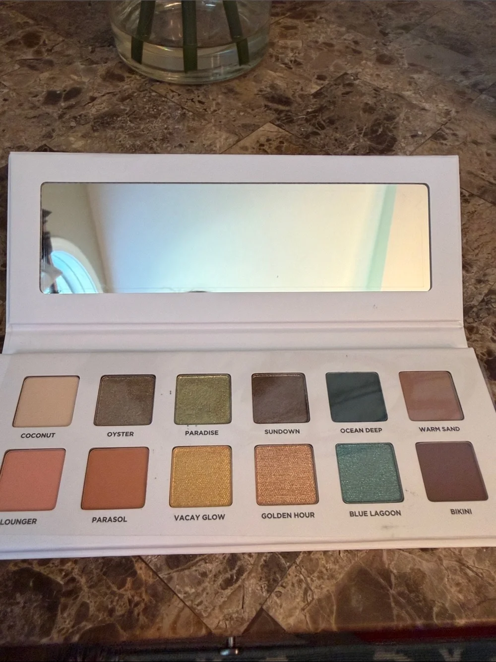 NEW ICONIC London Beachside Babe Eyeshadow Palette